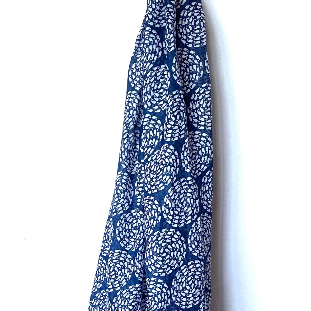 Vineyard Vines. Spiral Whale scarf. approx 70”